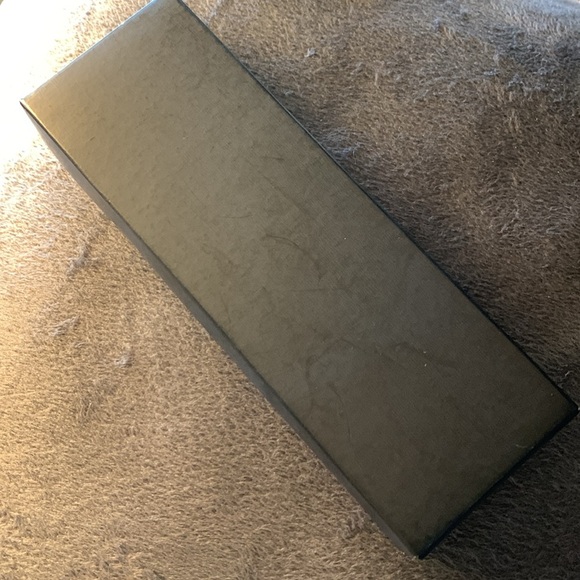 Avon Analog Watch NWOT - Picture 9 of 9